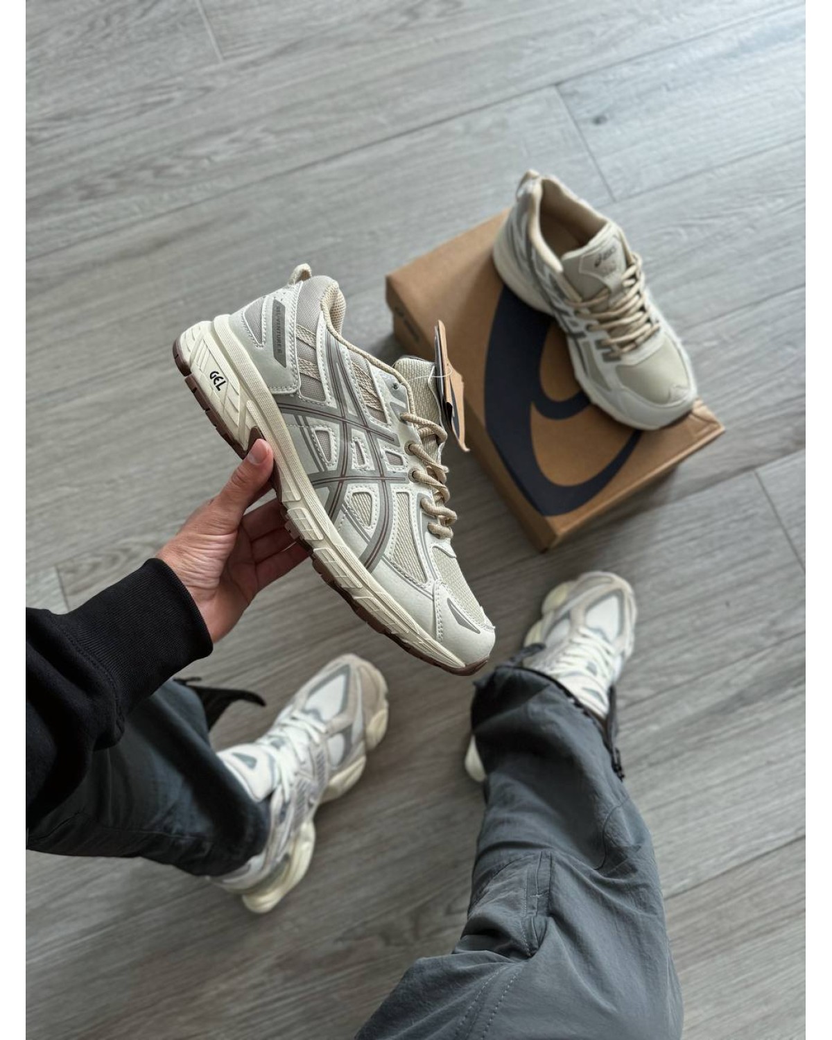 Asics Gel-Venture 6 Cream Gray