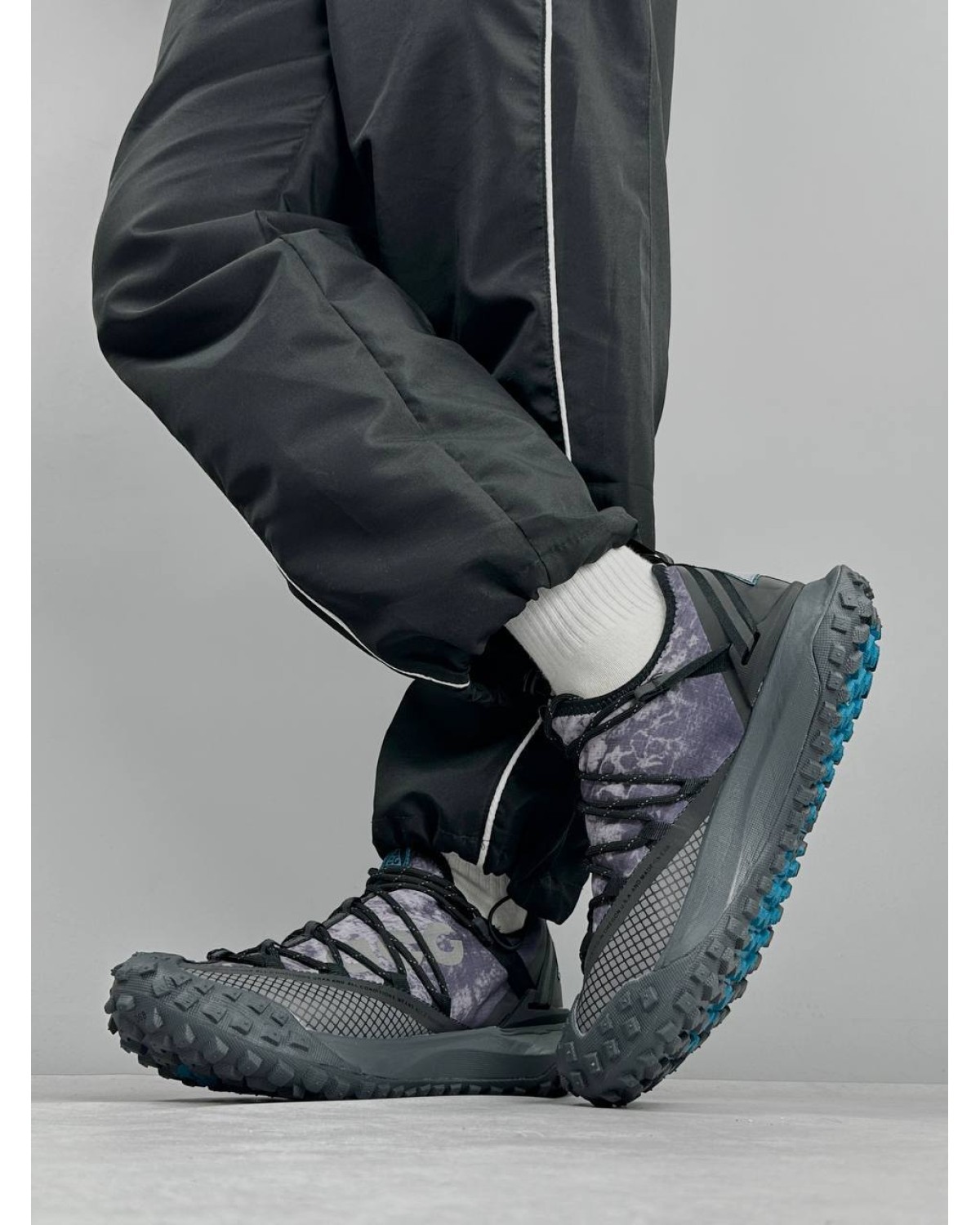 Nike ACG Mountain Fly Black Violet Gore-Tex
