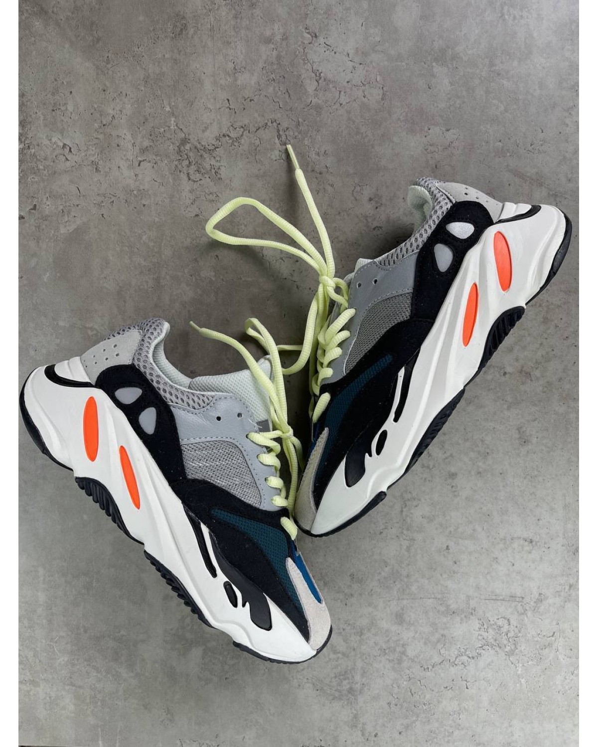 Adidas Yeezy Wave Runner 700