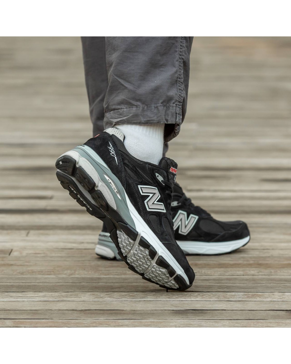 New Balance  990 v3 Black\White