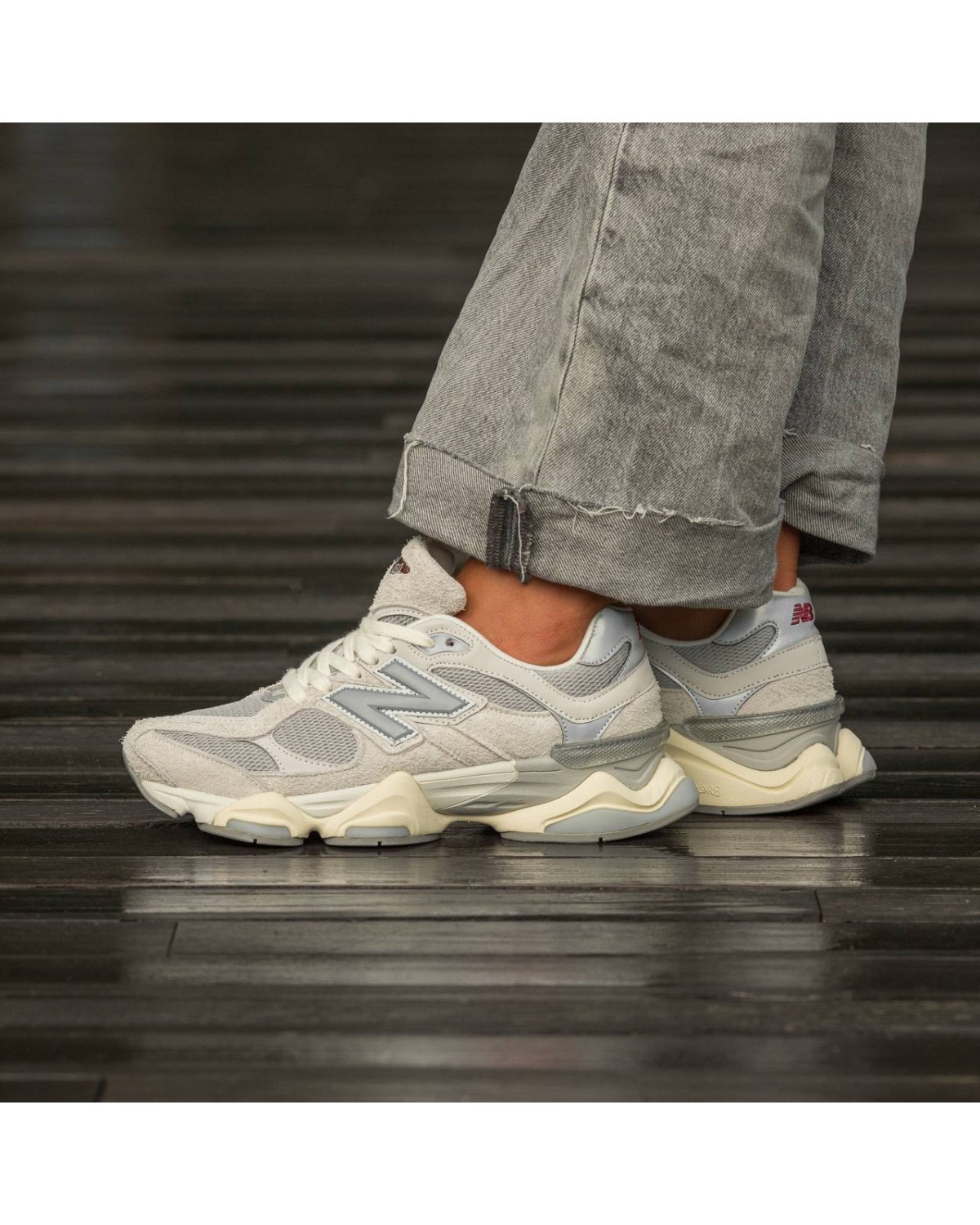New Balance 9060 Grey/Sliver/Red
