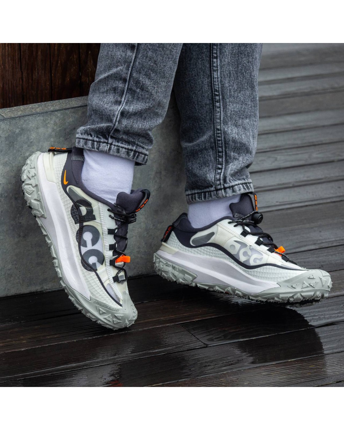 Nike ACG Mounting Fly 2