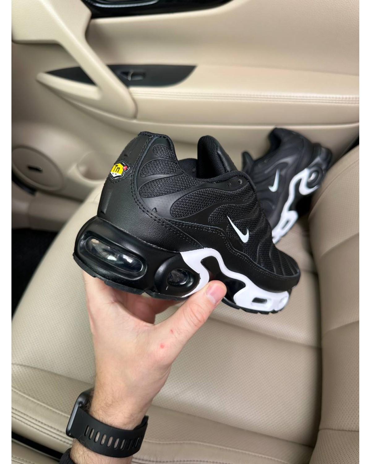 Nike Air Max Plus TN Black White