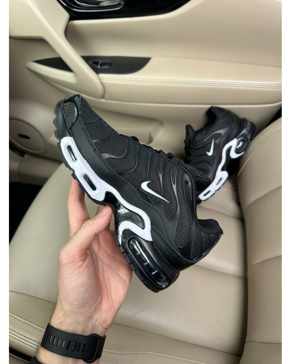 Nike Air Max Plus TN Black White