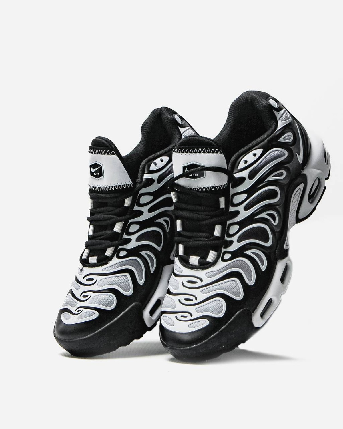 Nike Air Max Tn Plus Drift White Black