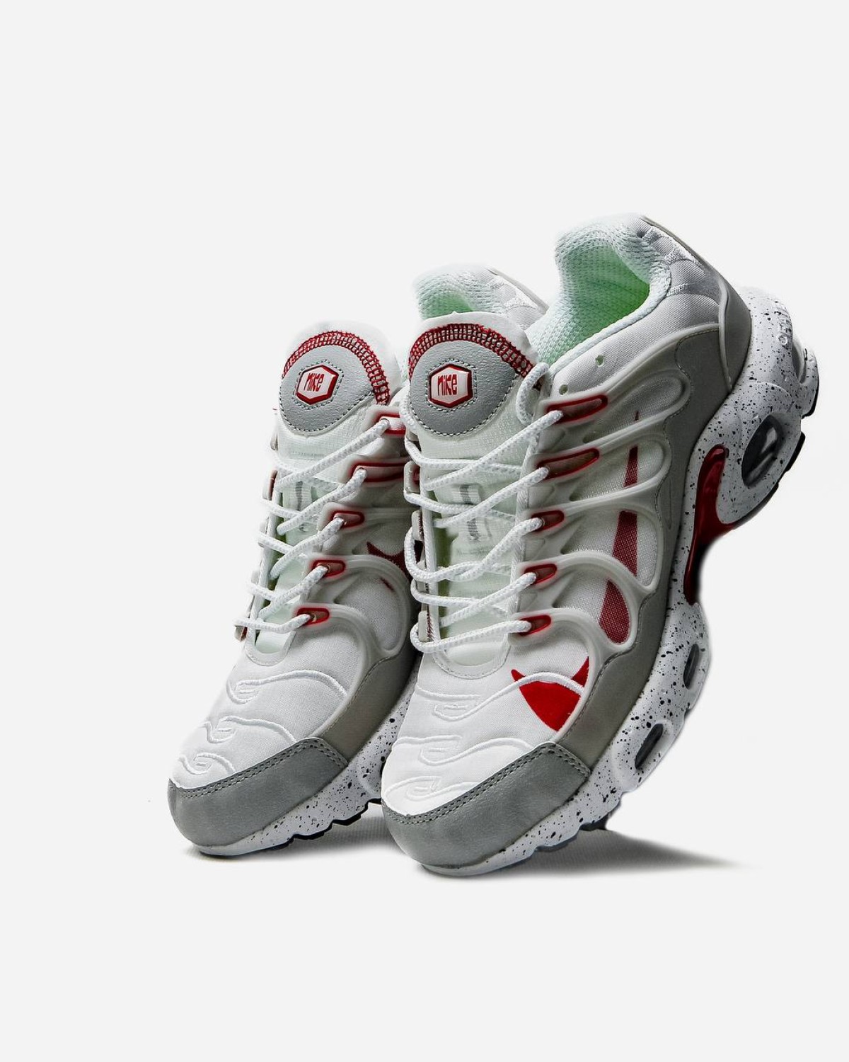 Nike Air Max Terrascape Plus Pure Platinum Gym Red