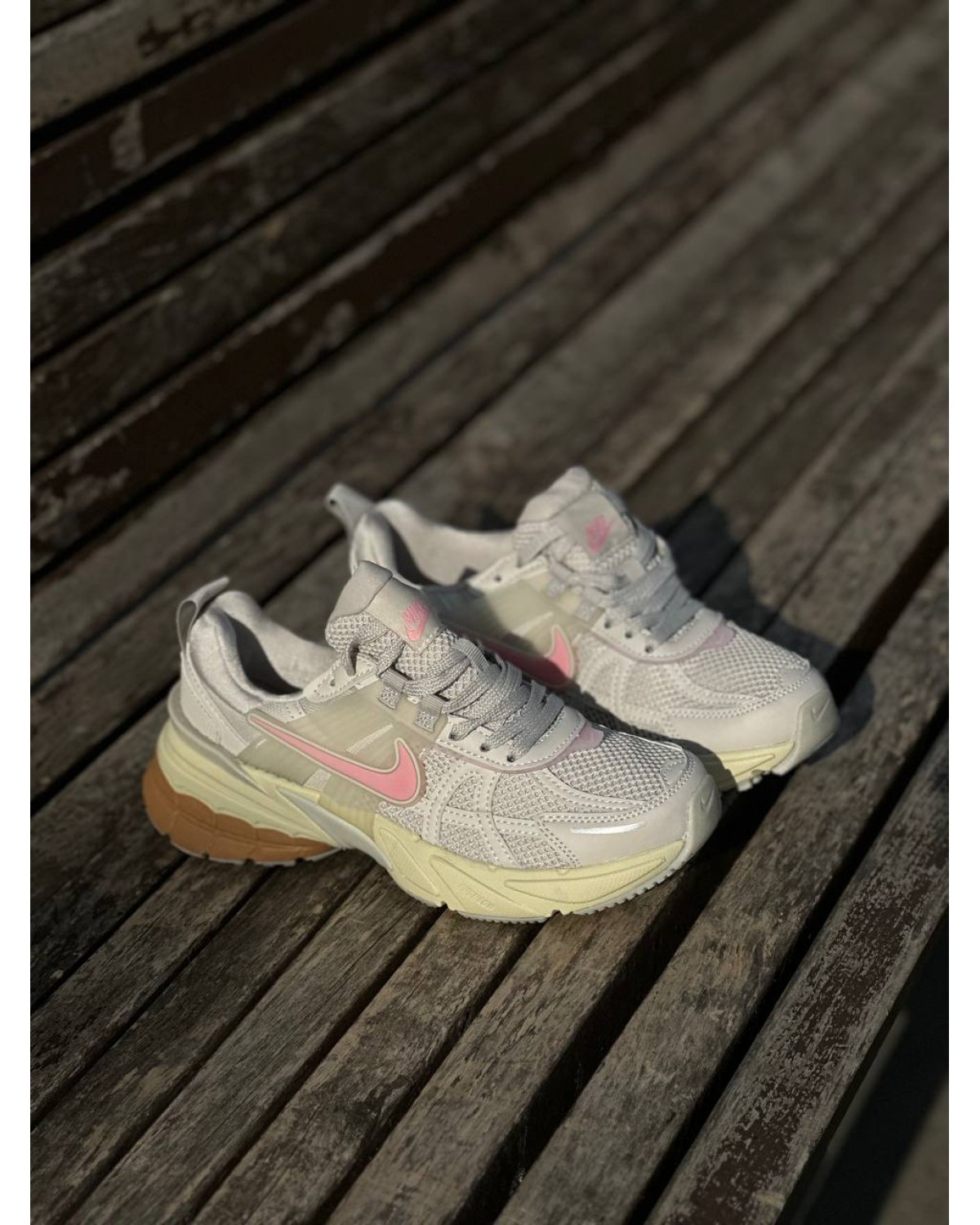 Nike Runtekk Beige Pink