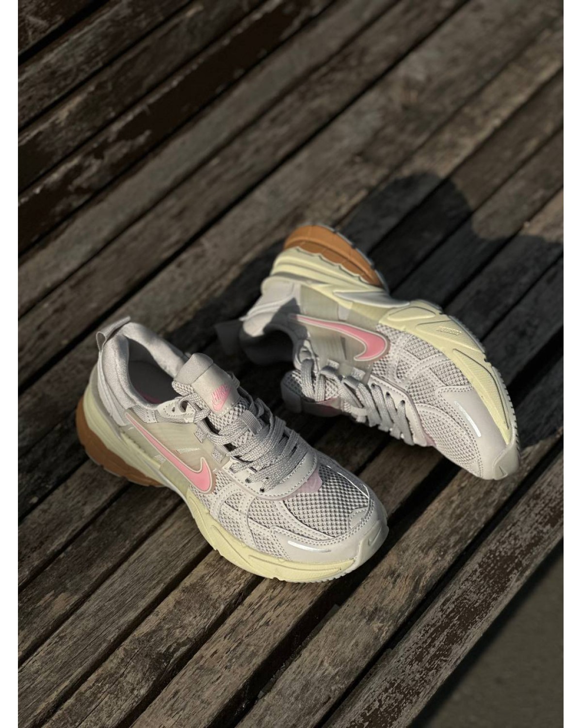 Nike Runtekk Beige Pink