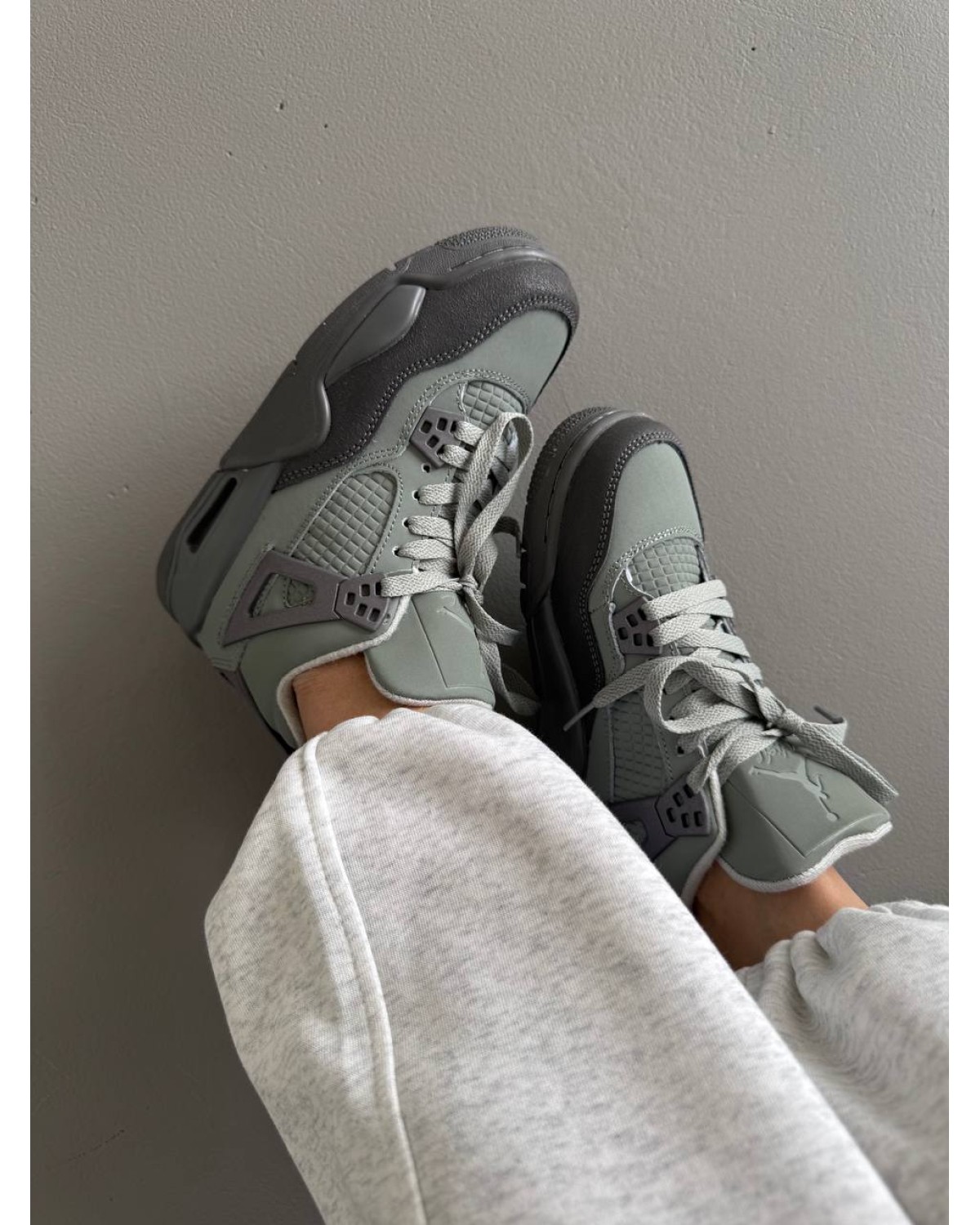 Nike Air Jordan 4 Retro Wet Cement