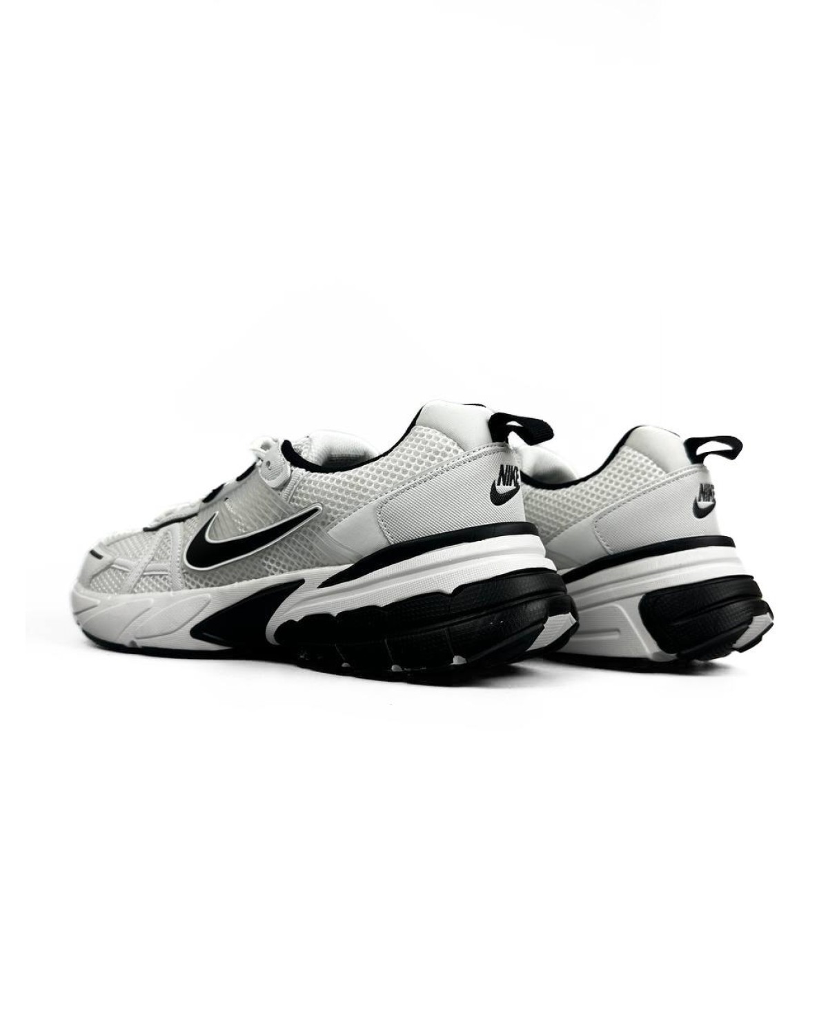 Nike Vomero 5 White Black