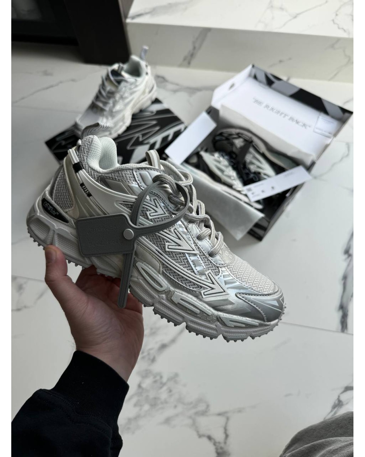 Off-White Be Right Back
