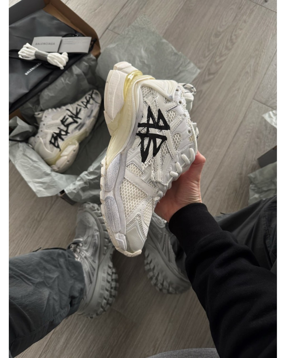 Balenciaga Sneaker Graffiti White