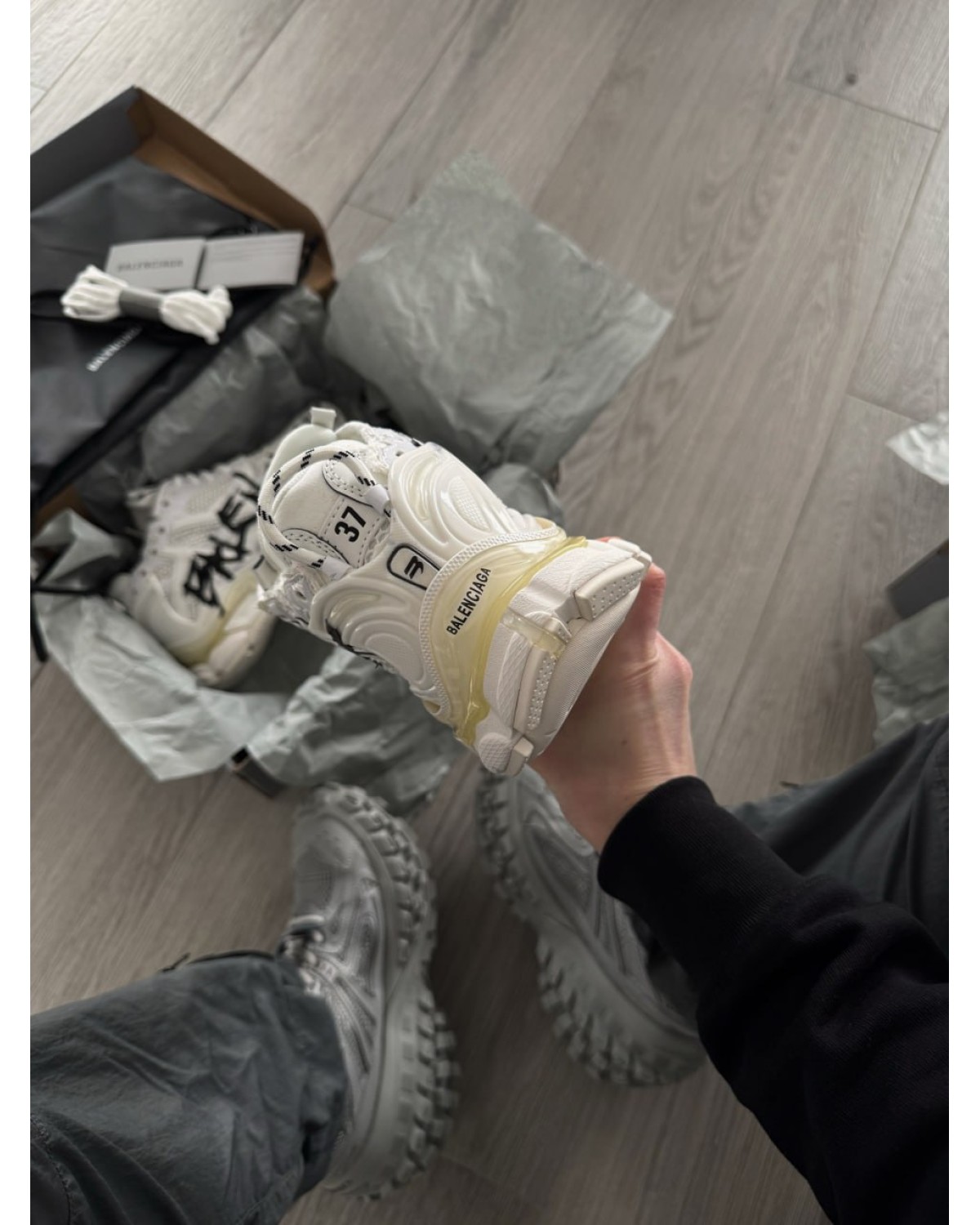 Balenciaga Sneaker Graffiti White