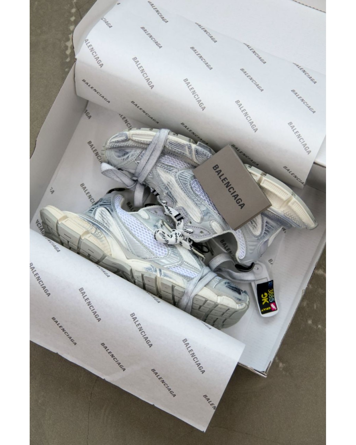 Balenciaga 3XL White/Grey