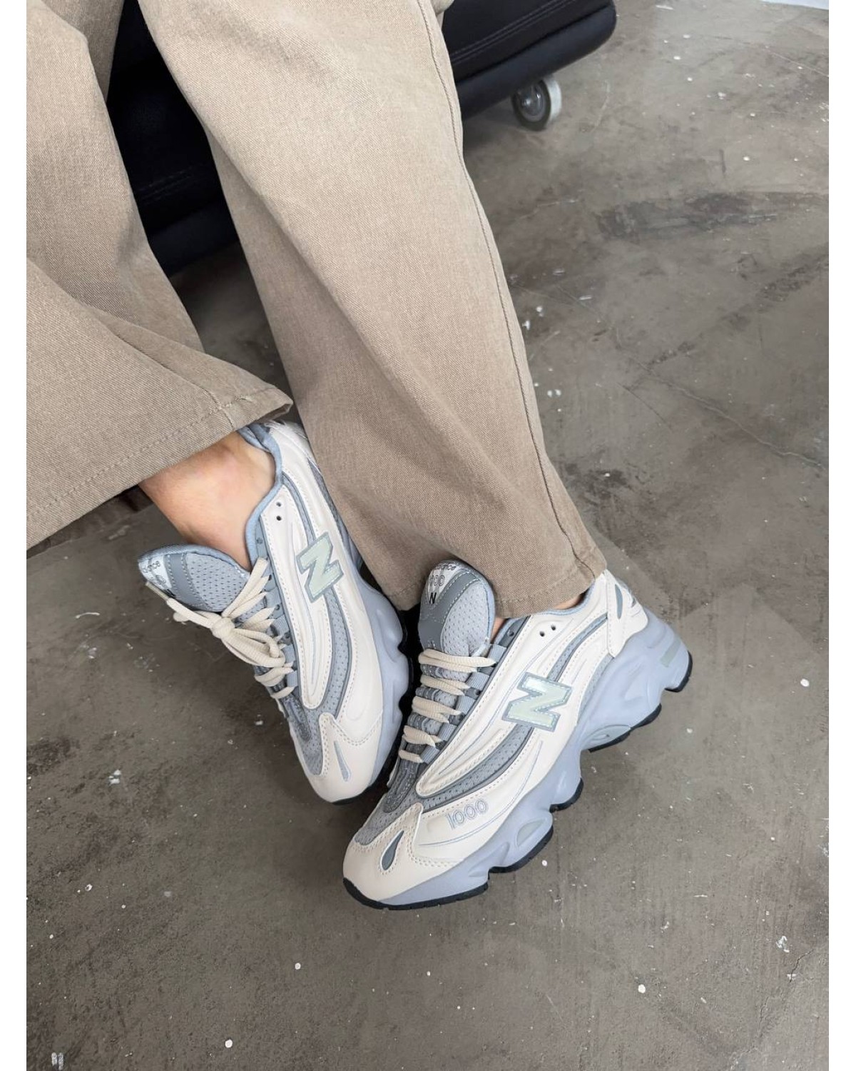 New Balance 1000 Silver