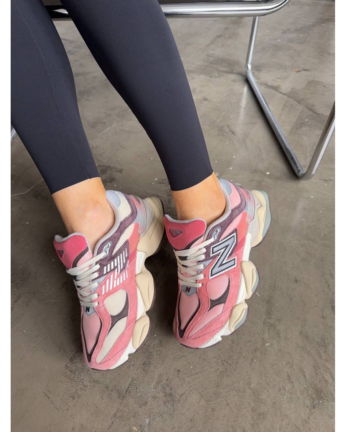 New Balance 9060 Cherry Blossom