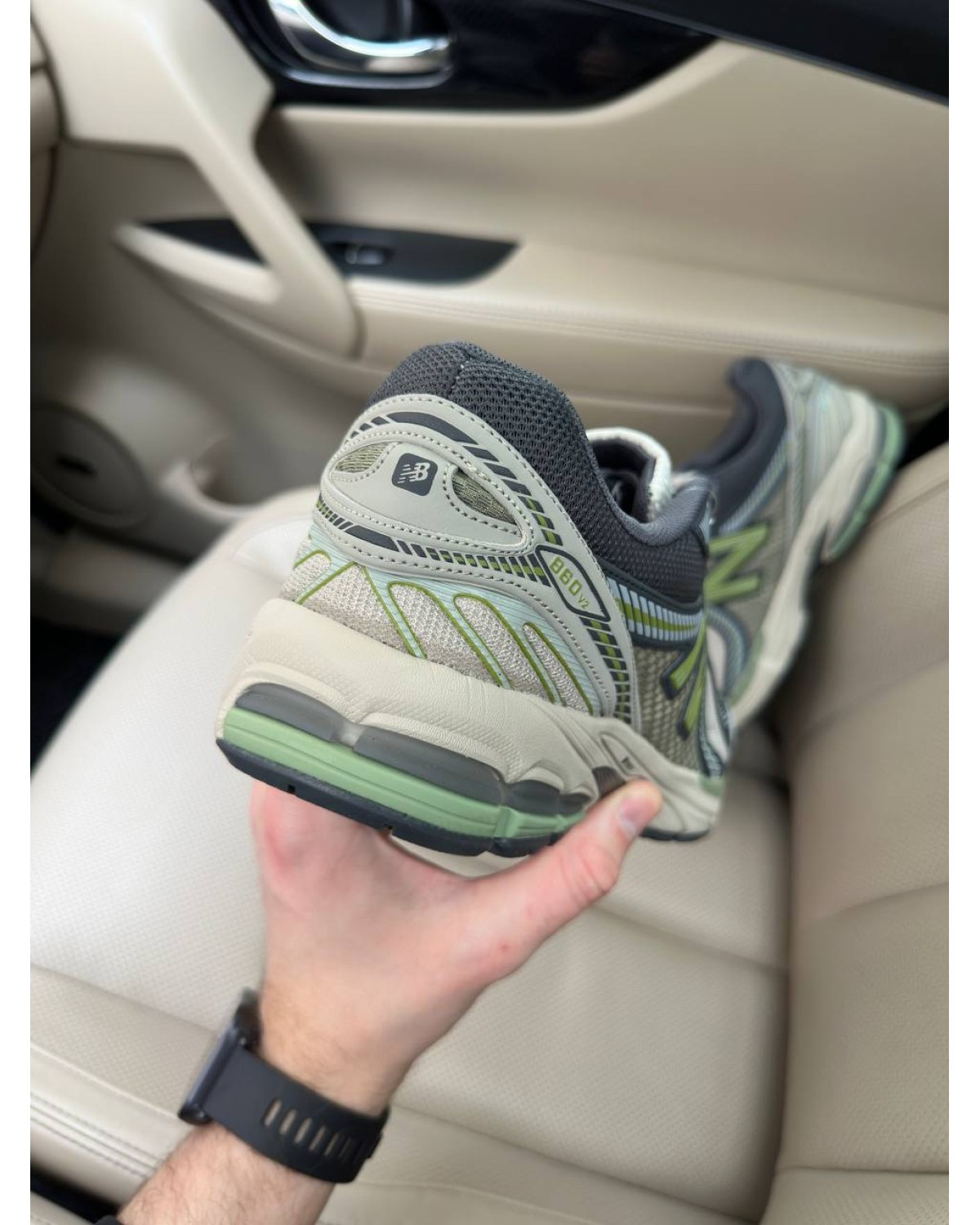 New Balance 860v2 Beige Green