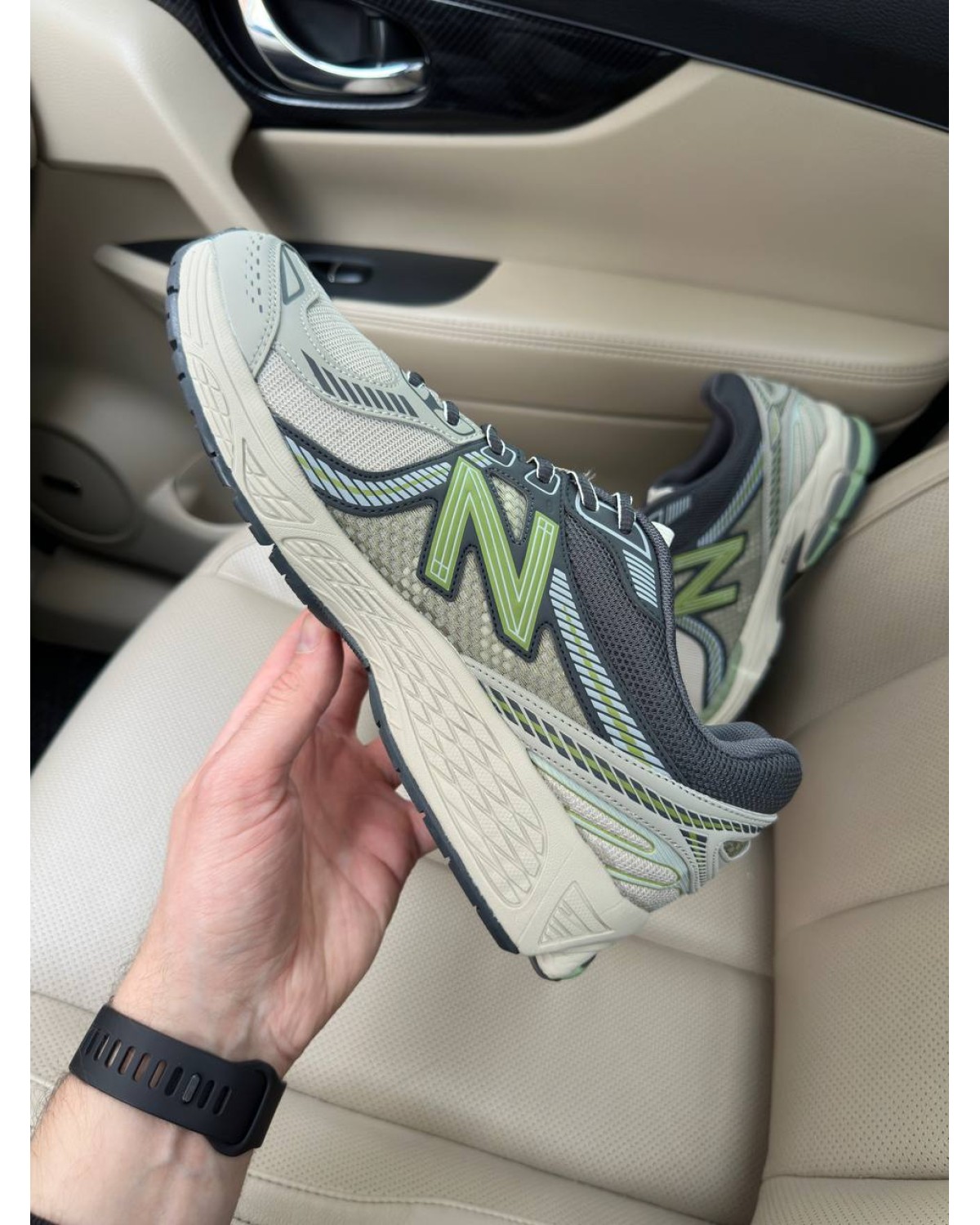 New Balance 860v2 Beige Green