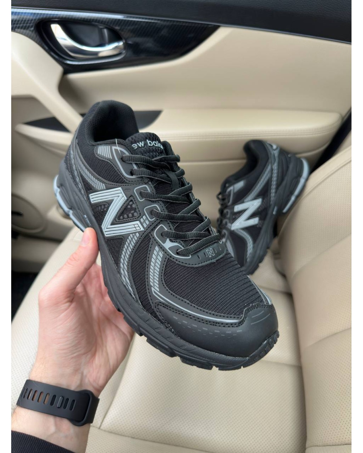 New Balance 860v2 Black Silver