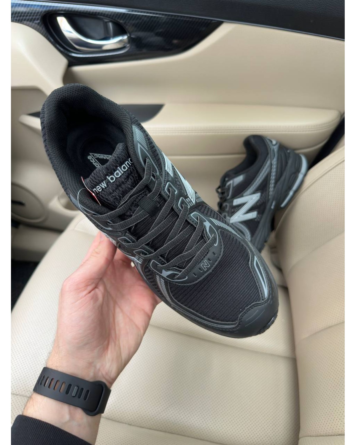 New Balance 860v2 Black Silver