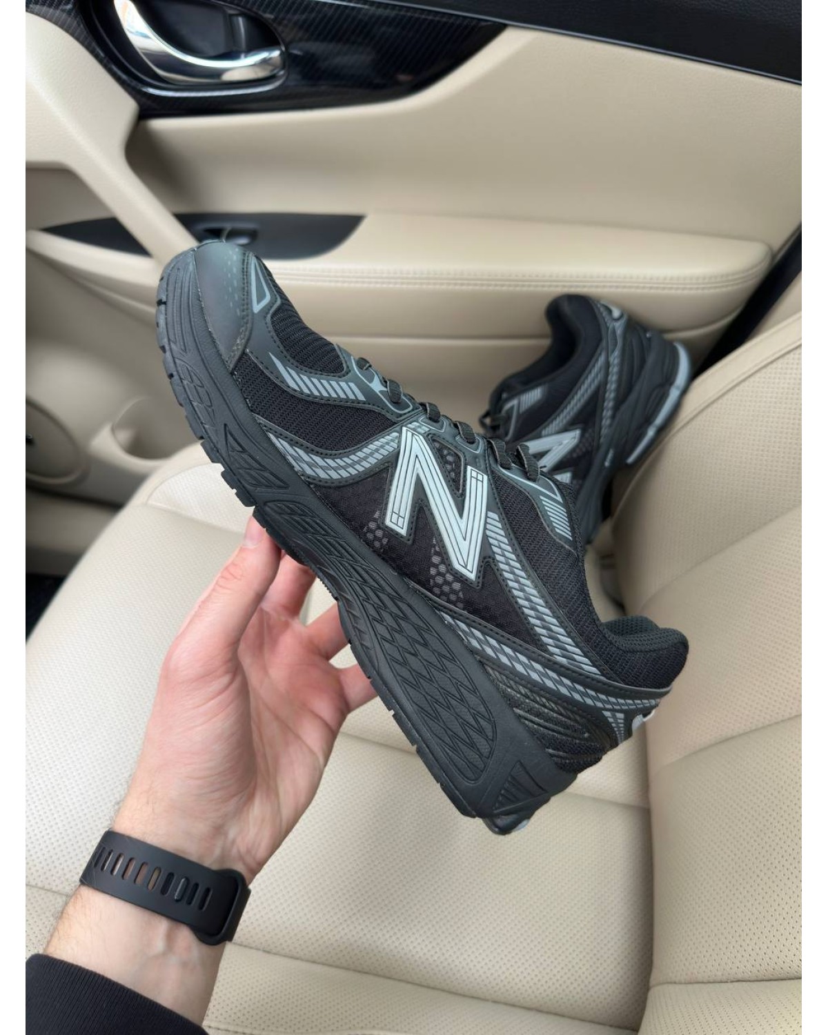 New Balance 860v2 Black Silver