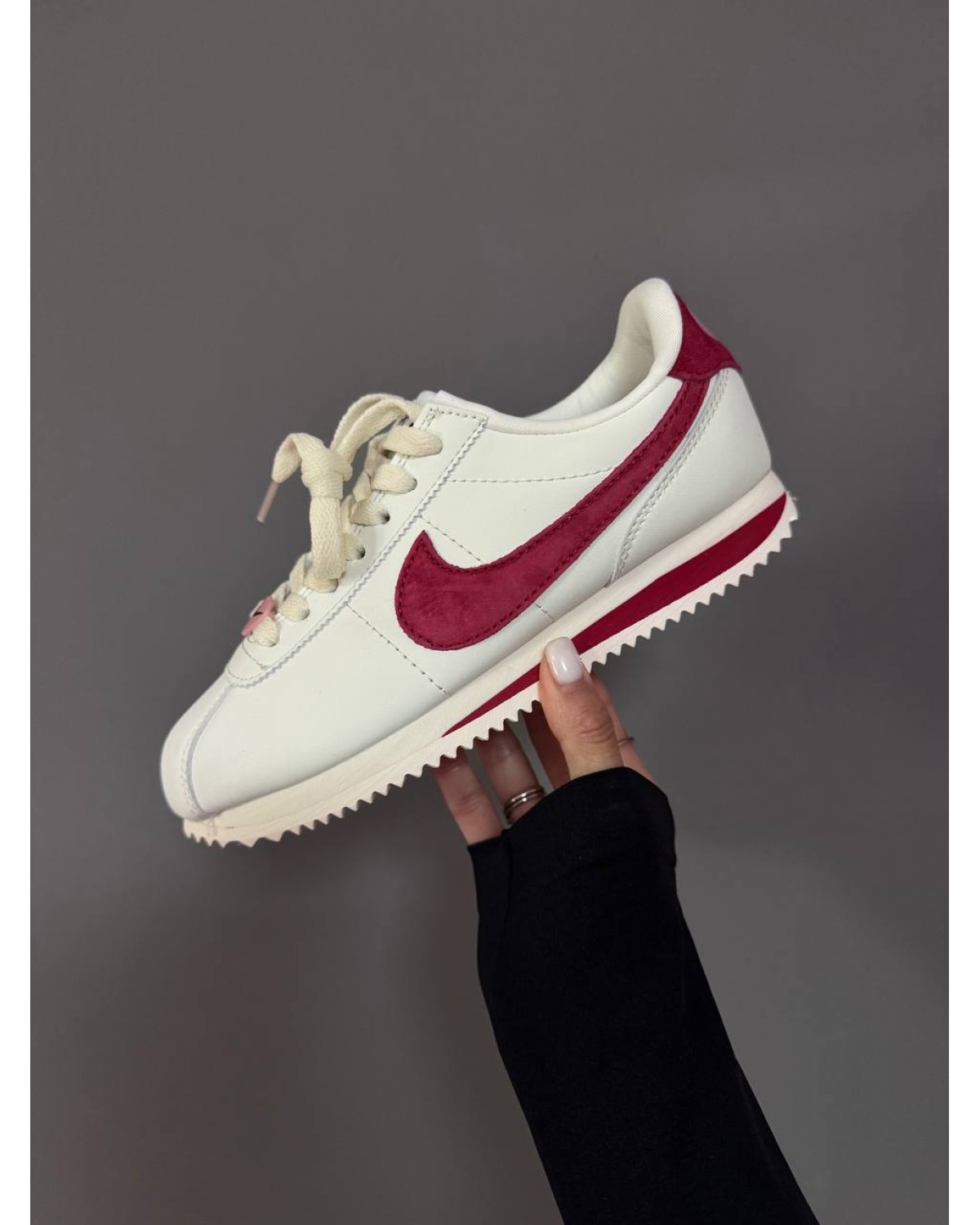 Nike Cortez White / Red Heart