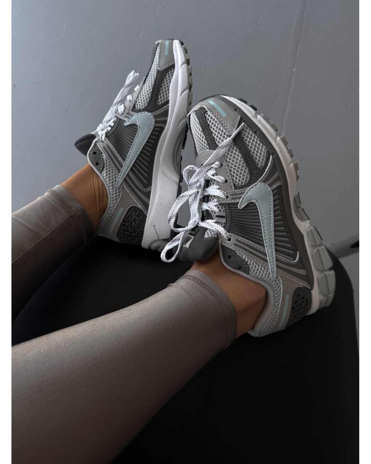 Nike Zoom Vomero 5 Cobblestone Flat Pewter