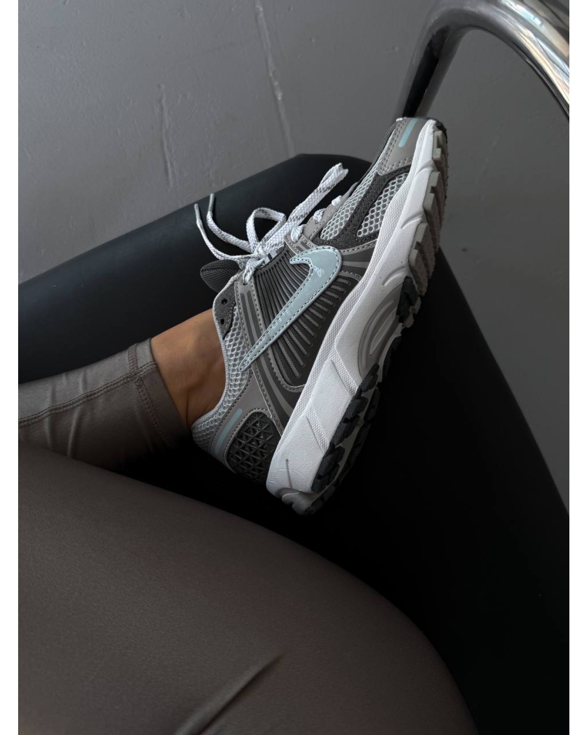 Nike Zoom Vomero 5 Cobblestone Flat Pewter
