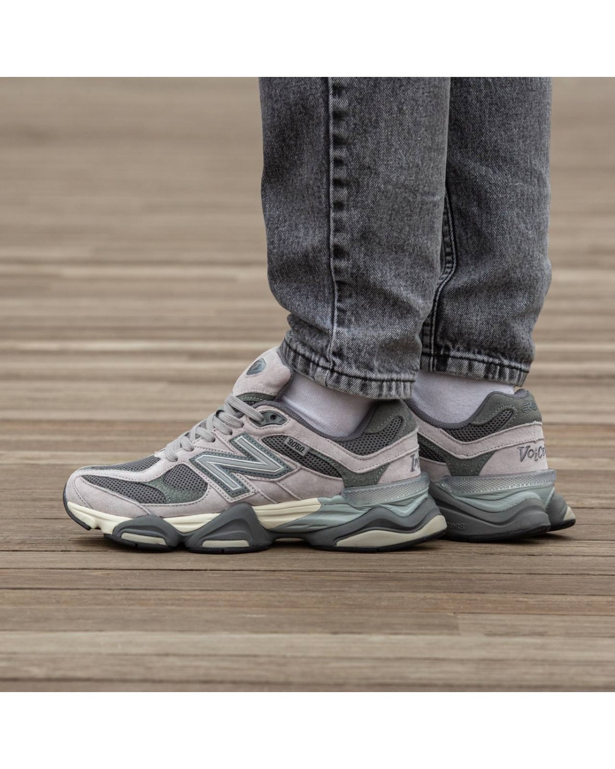 New Balance 9060 Grey
