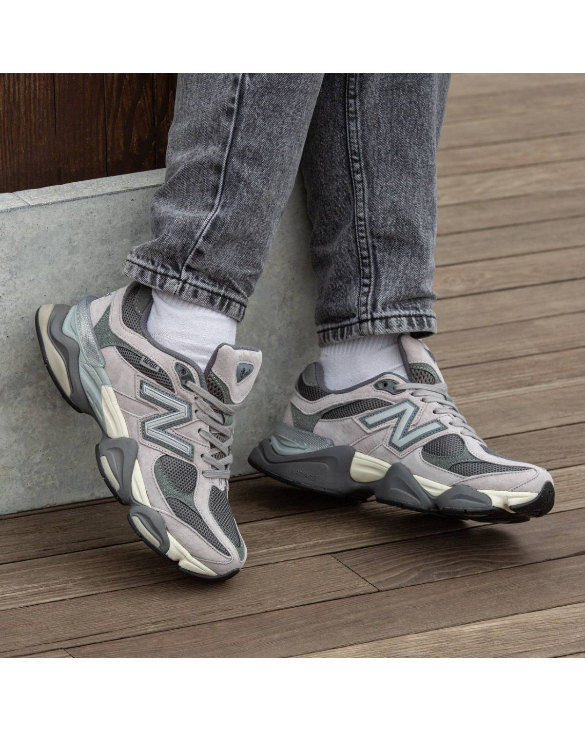 New Balance 9060 Grey