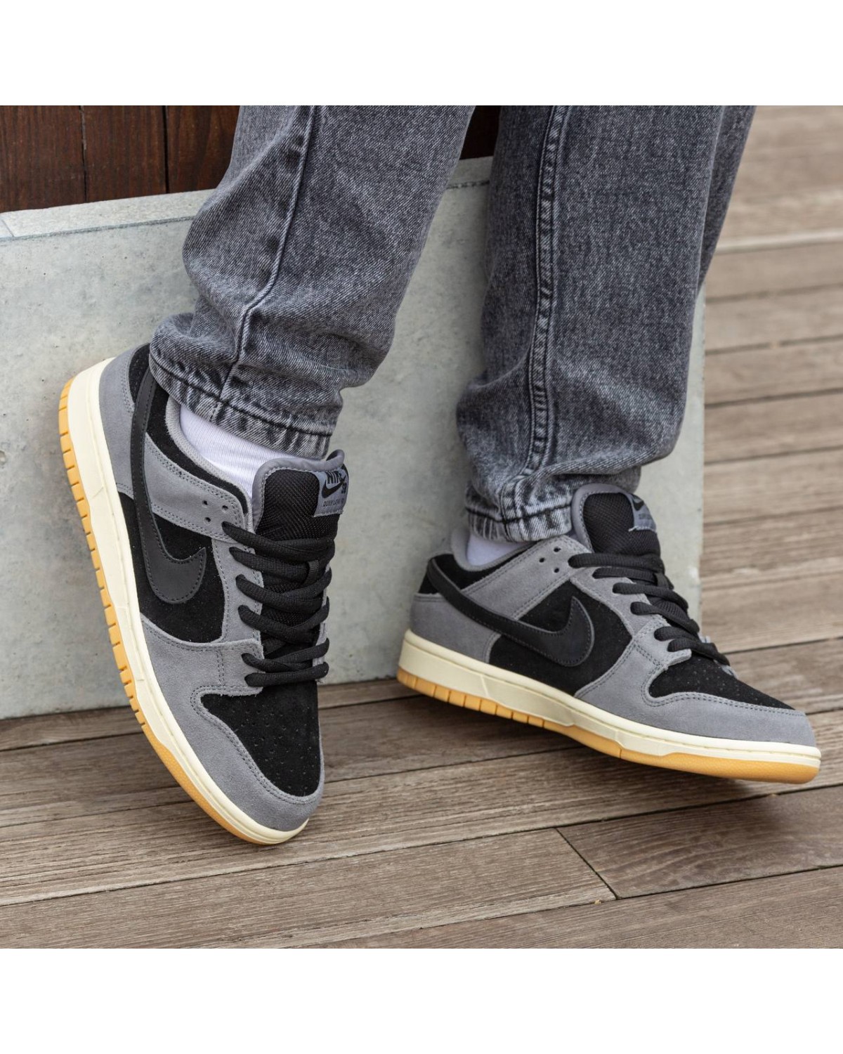Nike Sb Dunk Low  Black Grey Brown