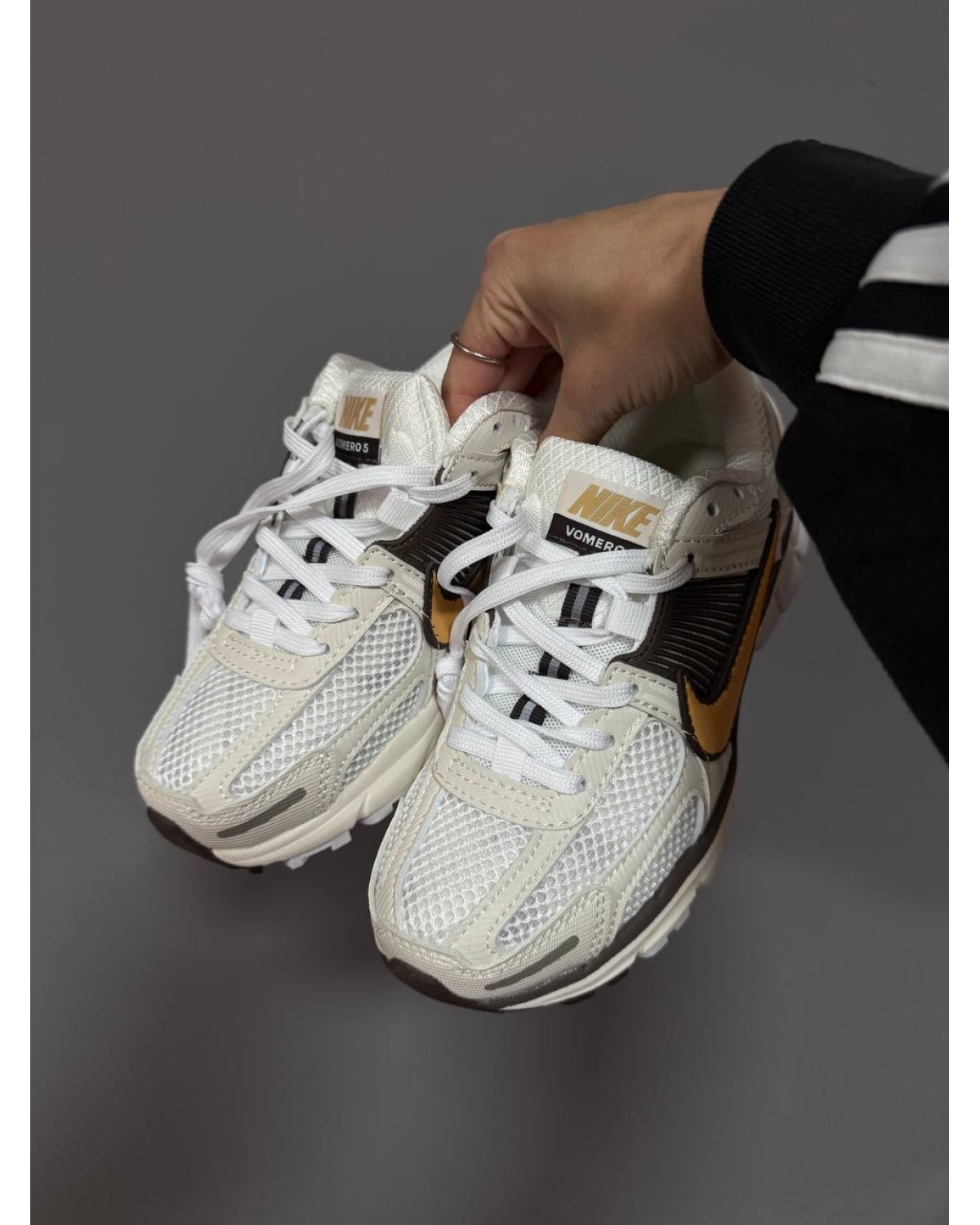Nike Zoom Vomero 5 Beige Brown Orange