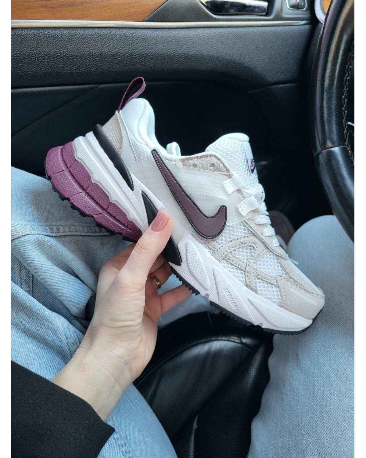 Nike V2K Run White Burgundy