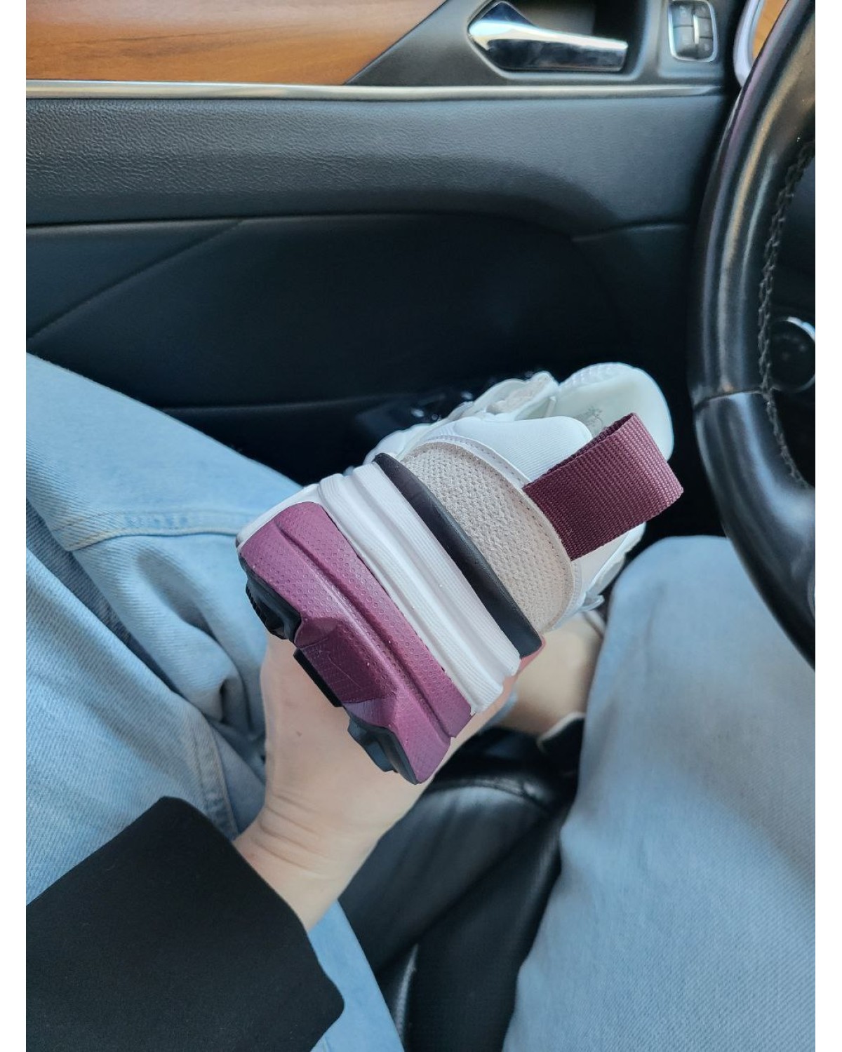 Nike V2K Run White Burgundy
