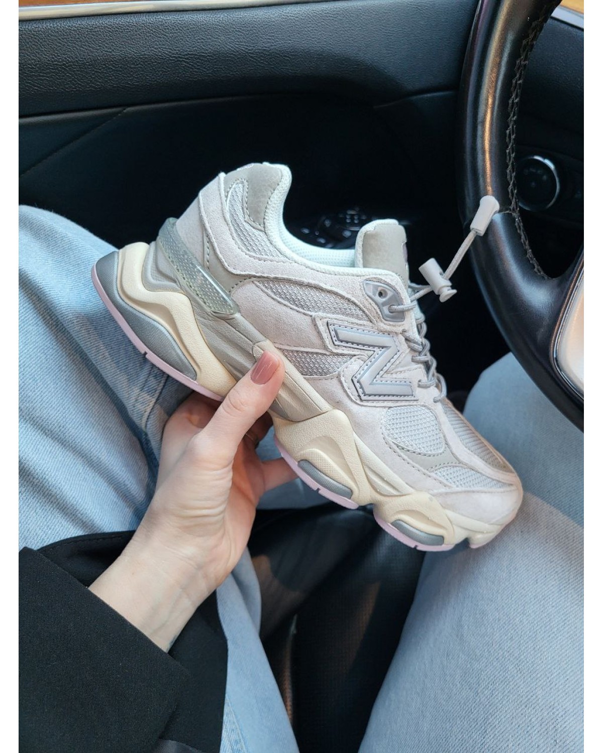 New Balance 9060 Beige