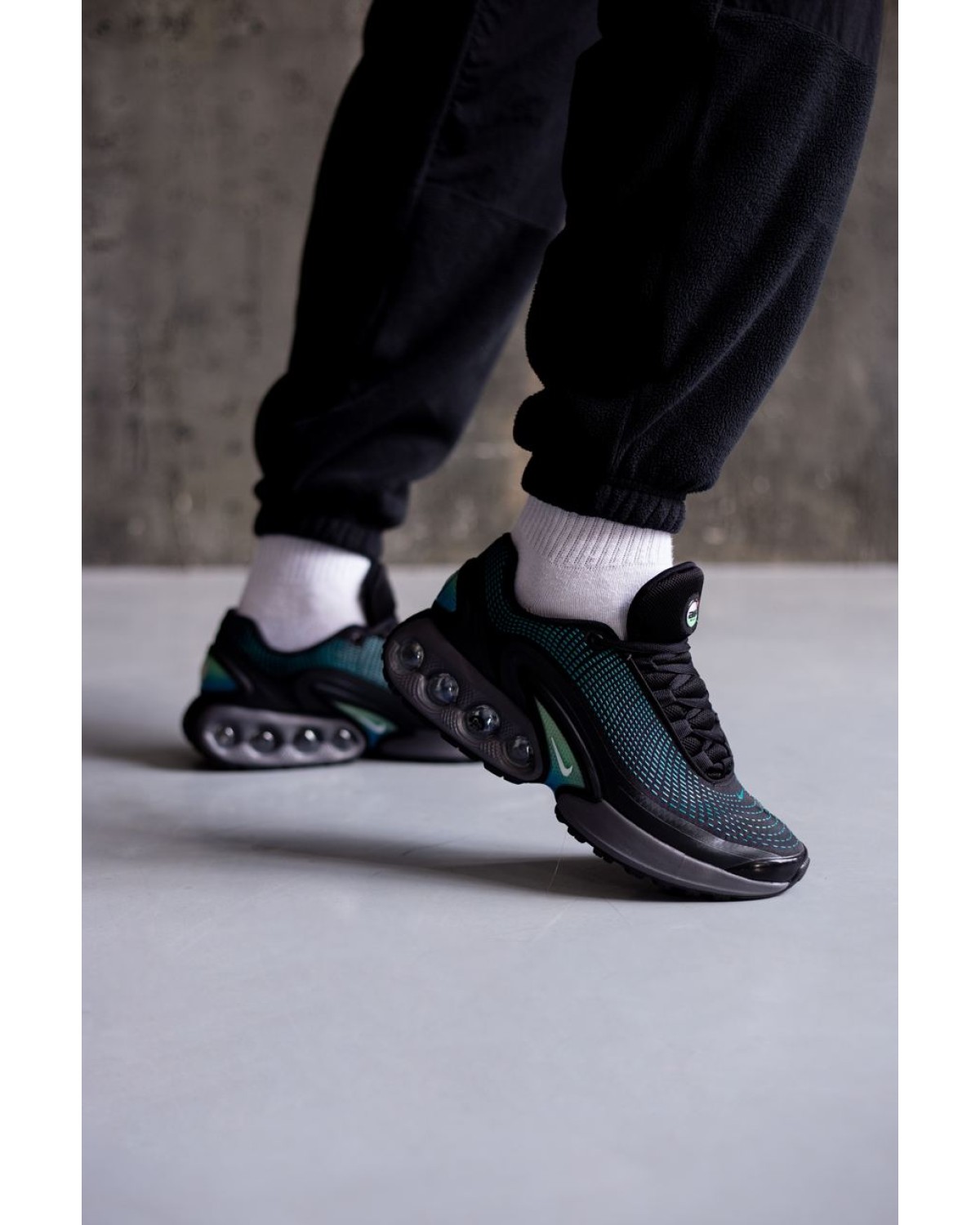 Nike Air Max DN Black/White-Hyper Cobalt-Rage Green