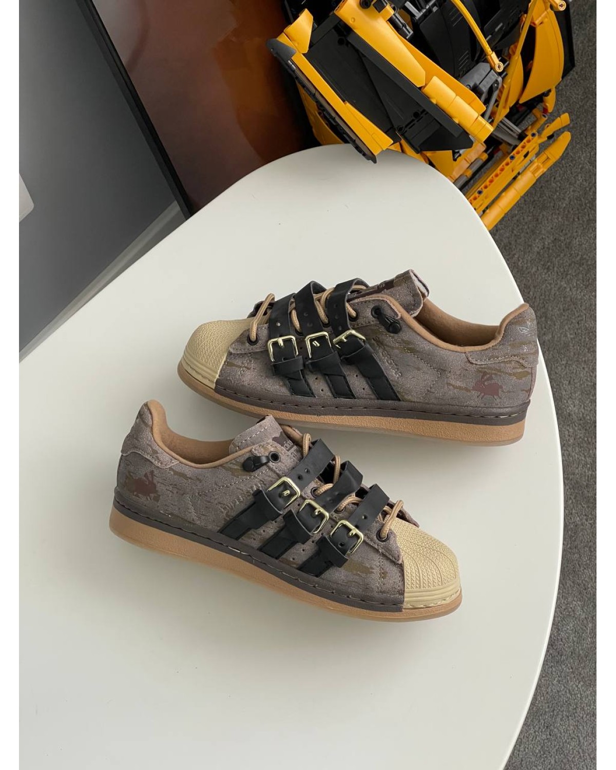 Adidas Superstar Rabbit Hole