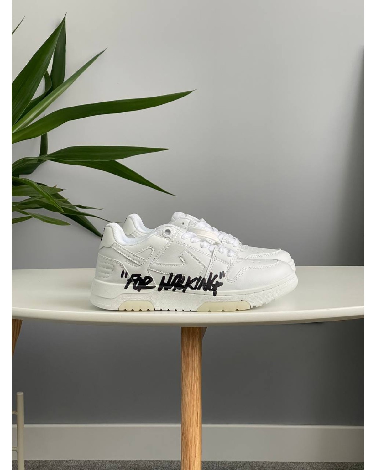 Off White  For Walking White Black Logo
