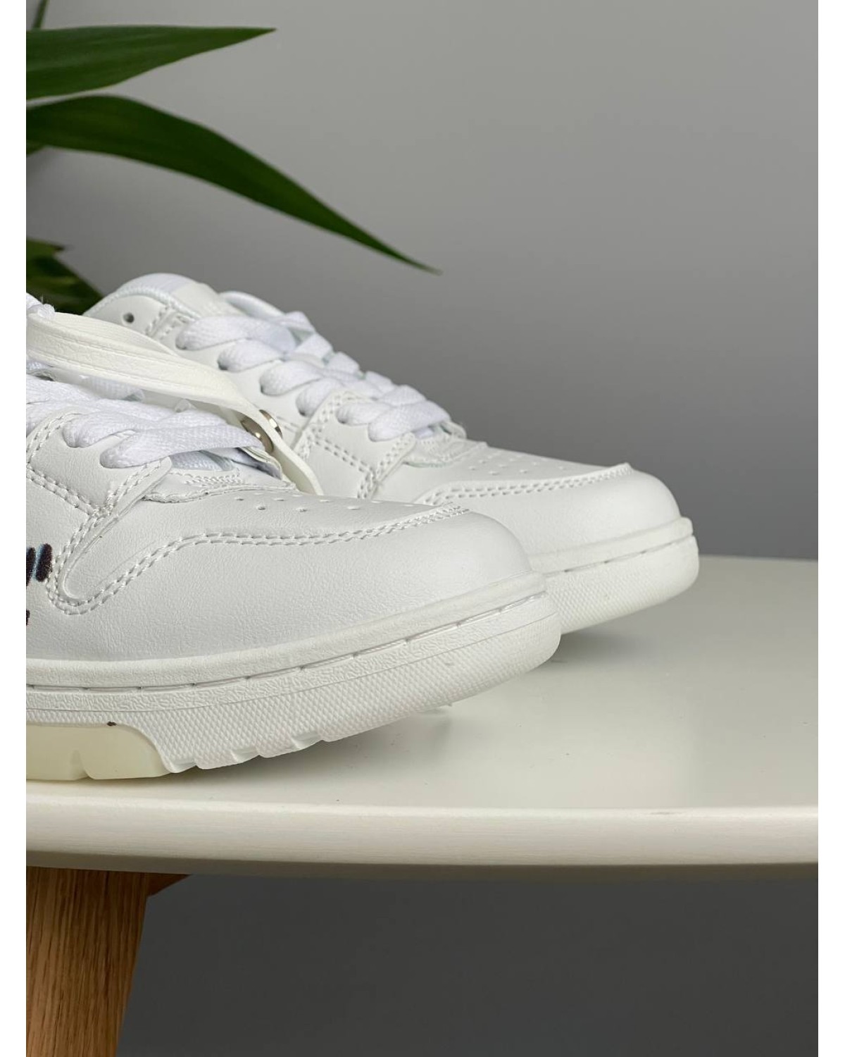 Off White  For Walking White Black Logo
