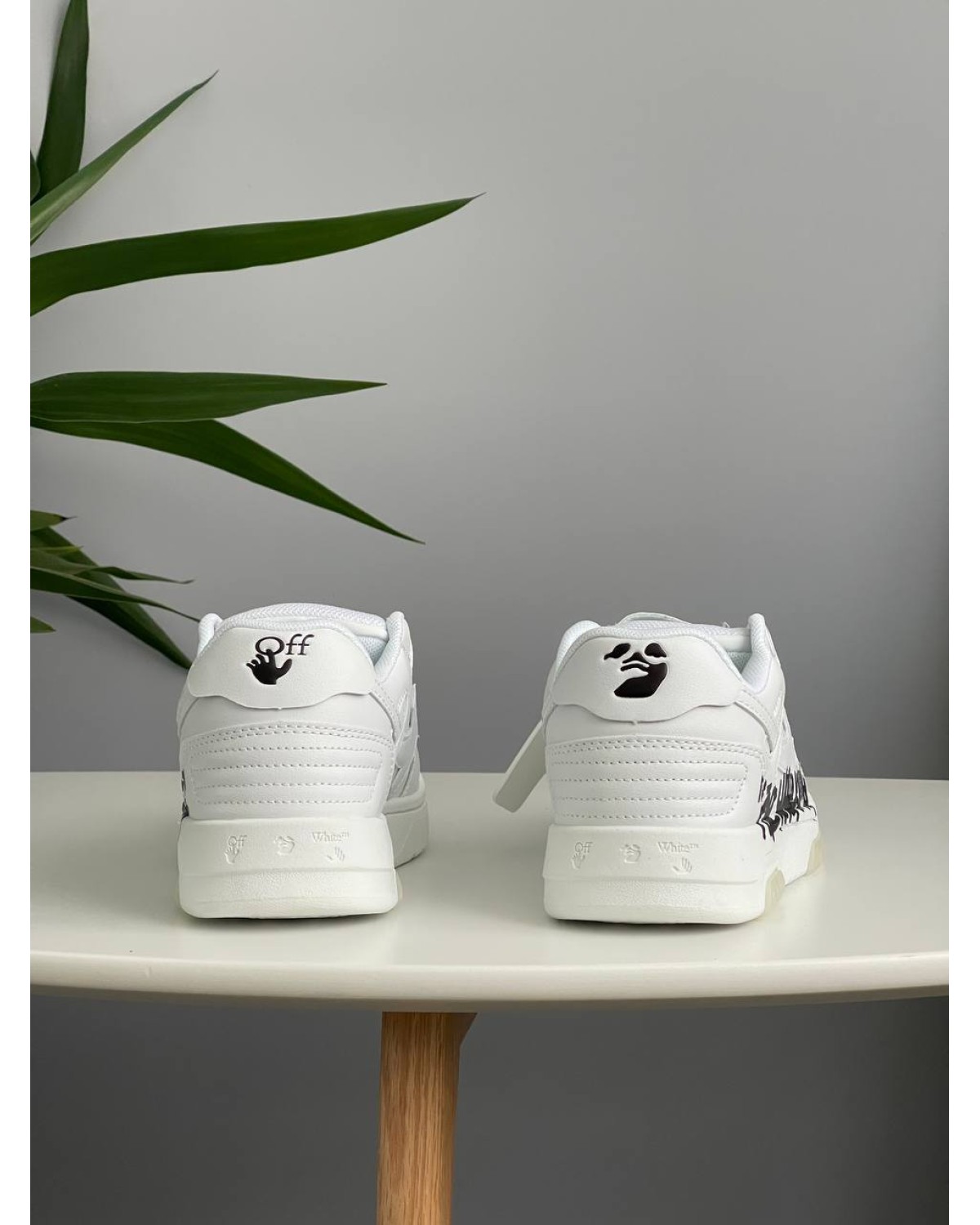 Off White  For Walking White Black Logo