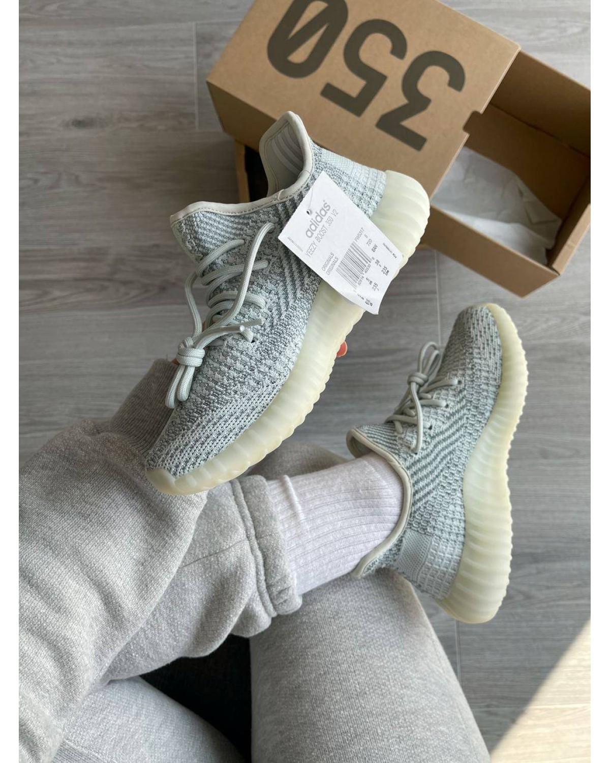Adidas Yeezy Boost 350 V2 Cloud White