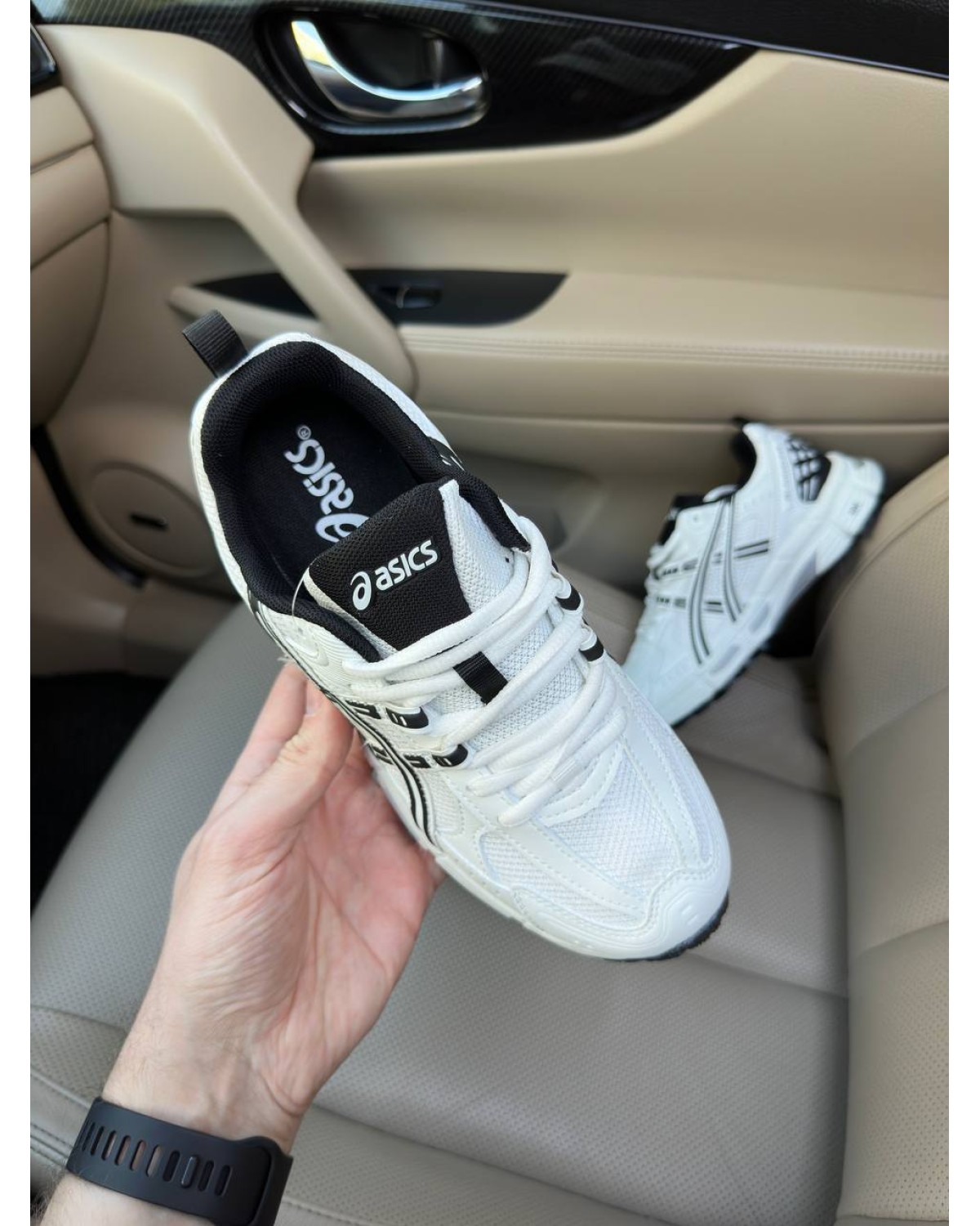 Asics Gel Kahana 8 SP White Black