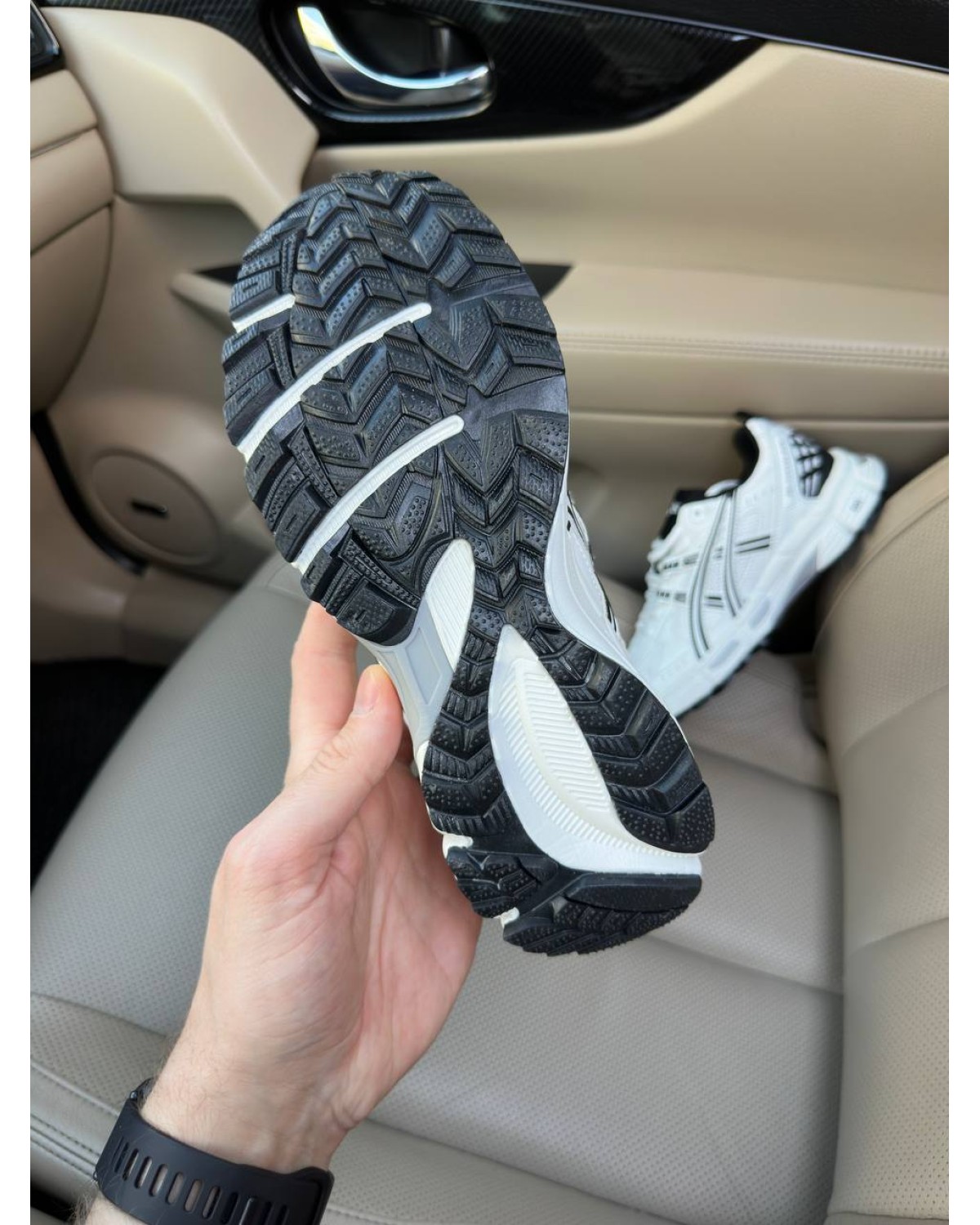 Asics Gel Kahana 8 SP White Black