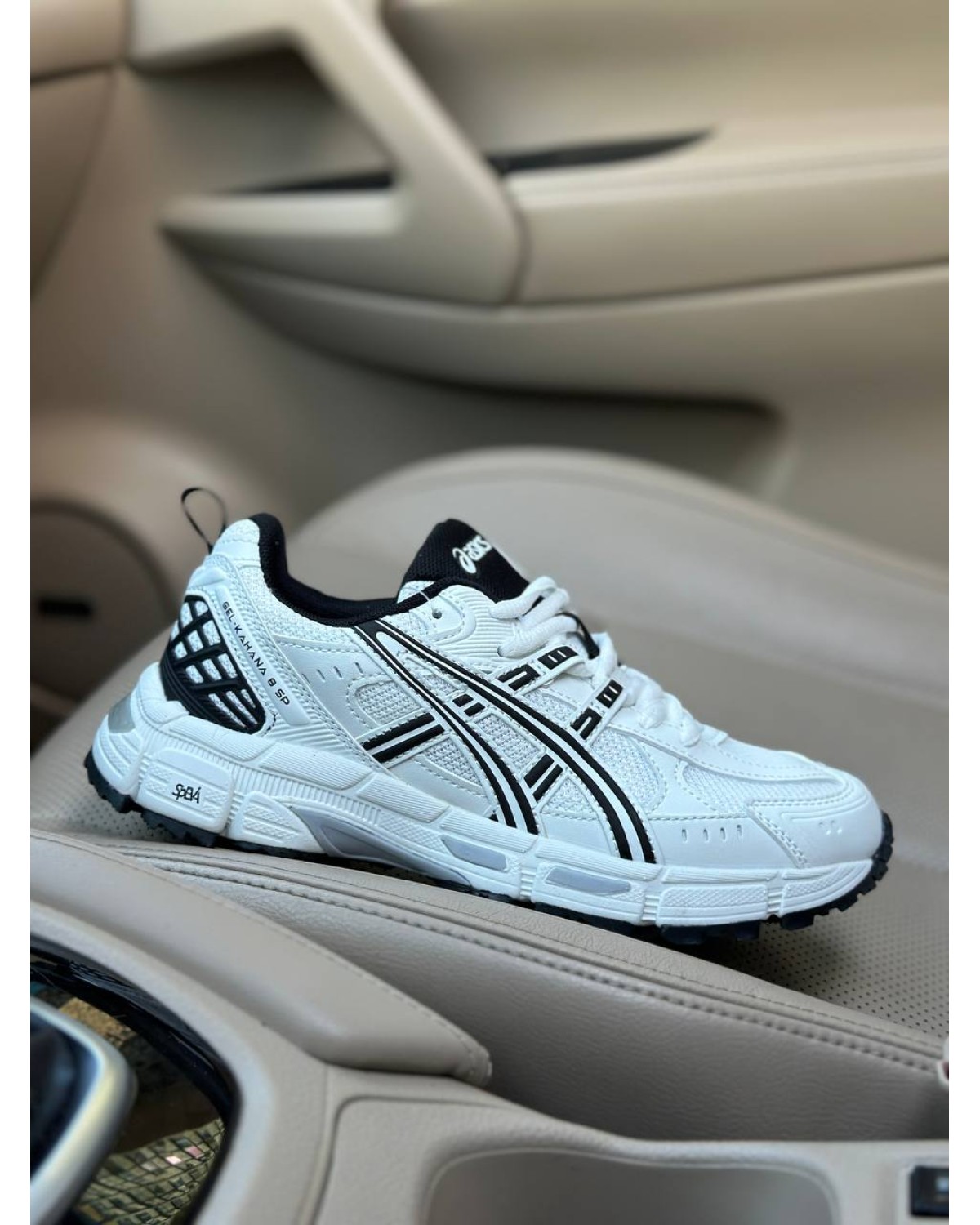 Asics Gel Kahana 8 SP White Black