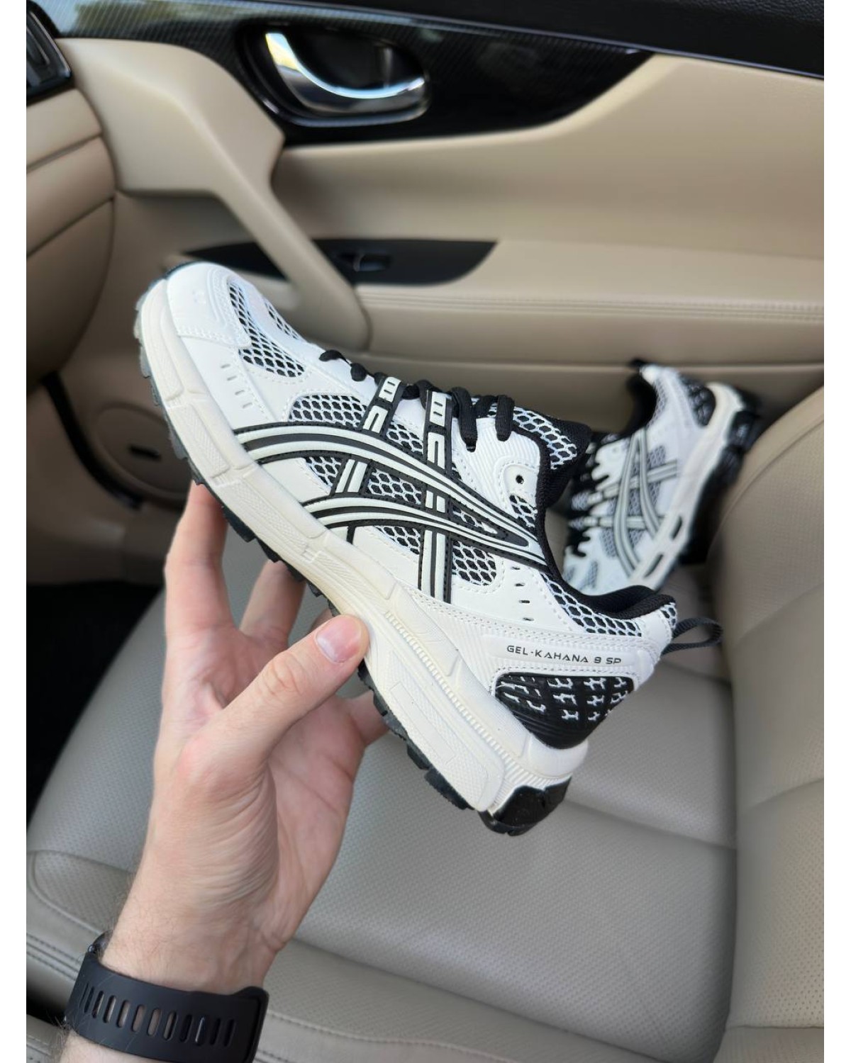 Asics Gel Kahana 8 SP Light Beige Black