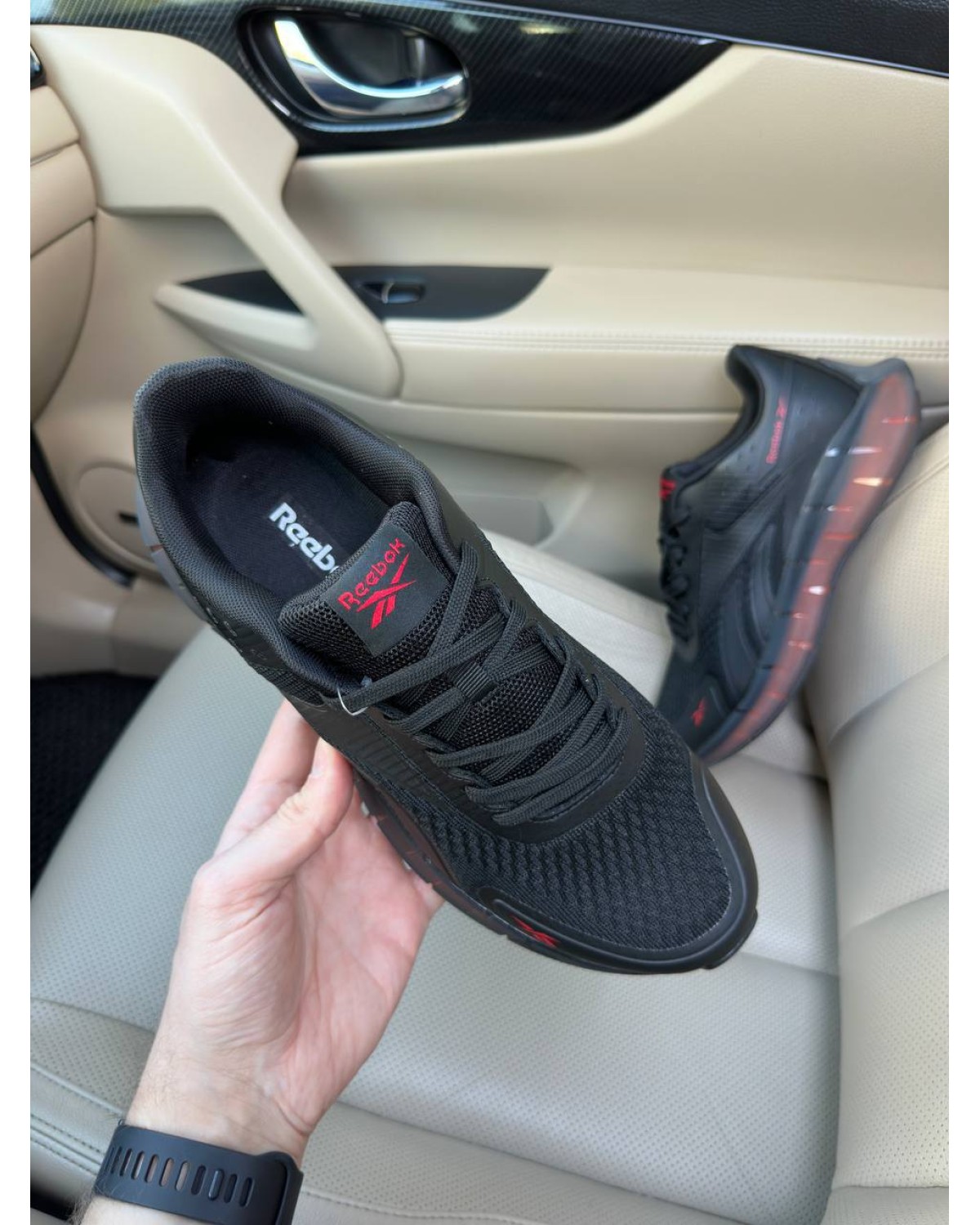Reebok Zig Kinetica Black Red
