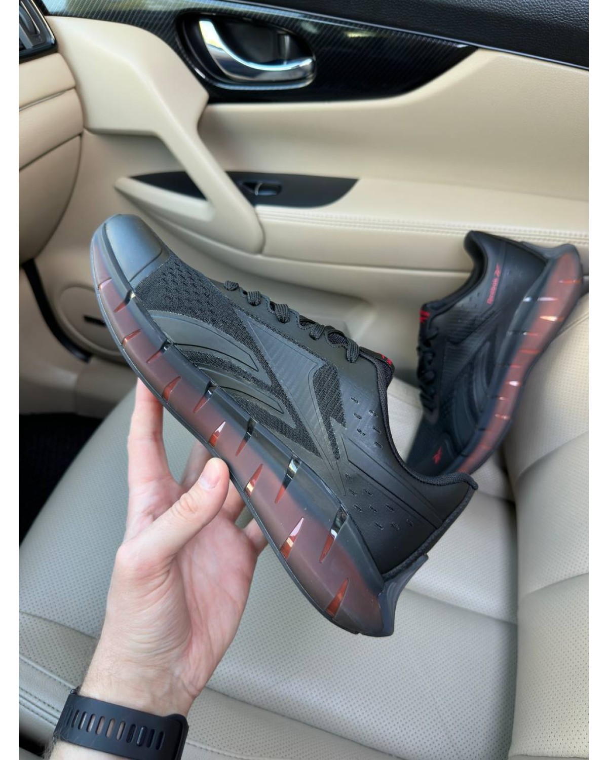 Reebok Zig Kinetica Black Red