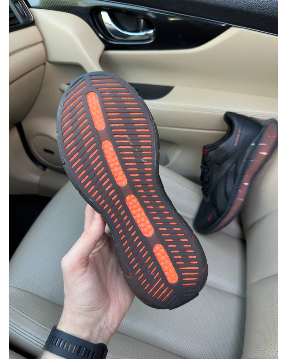 Reebok Zig Kinetica Black Red