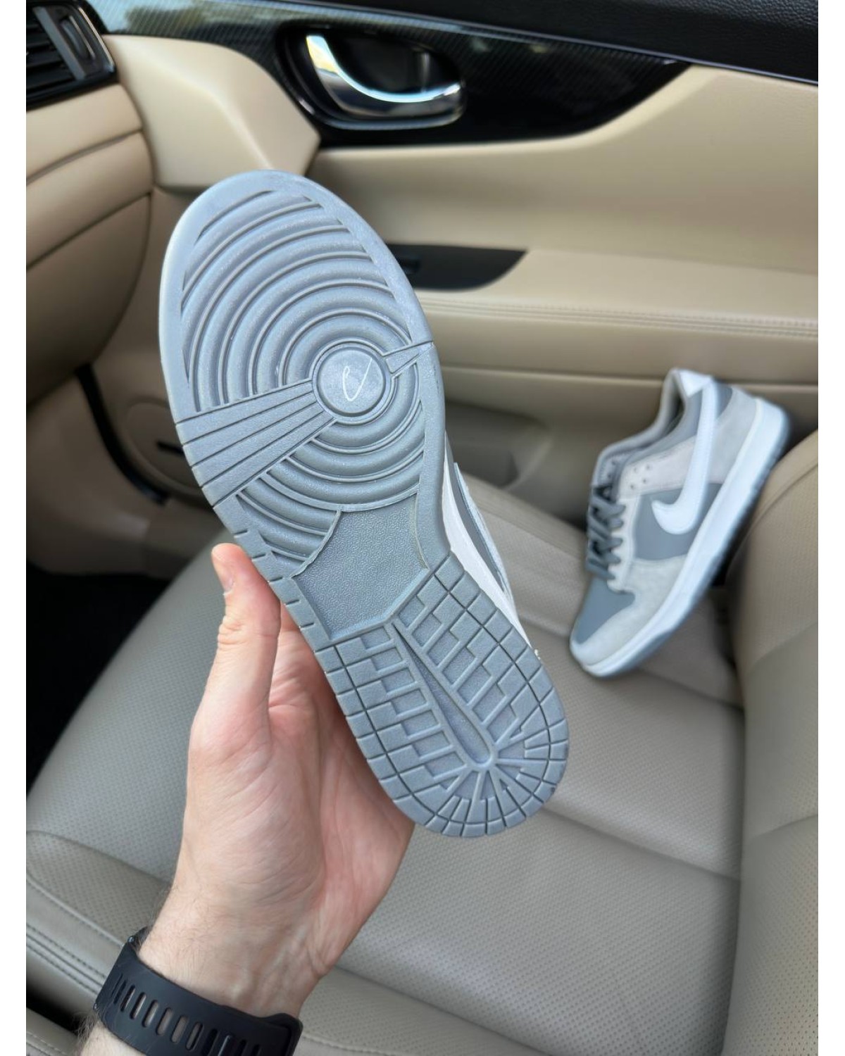 Nike SB Dunk Low Grey White