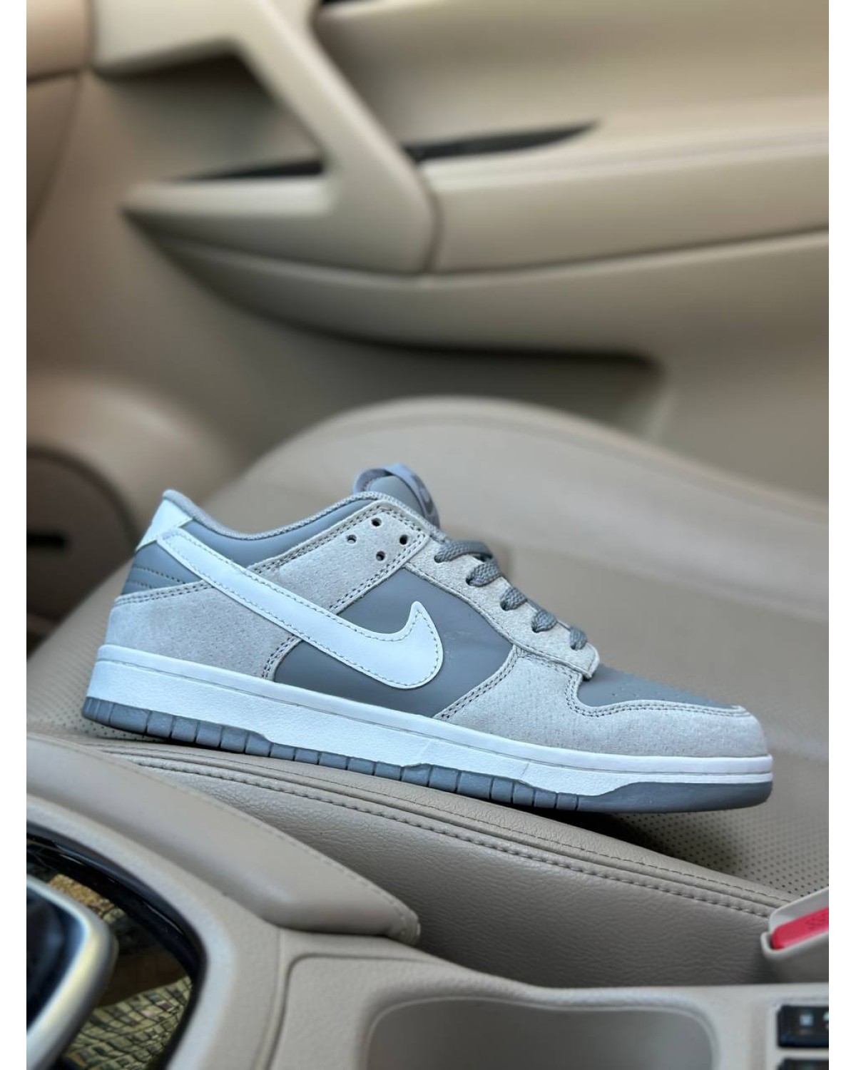 Nike SB Dunk Low Grey White
